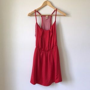 The perfect little red summer dress 💃☀️